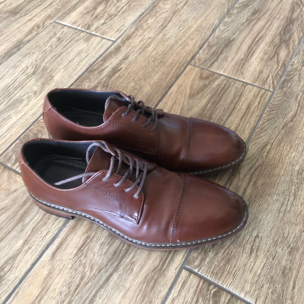 Dress shoes